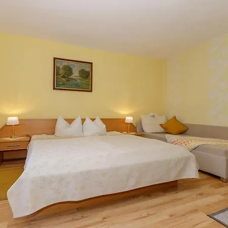 Kalle Fuer 2 Personen Und Terrasse