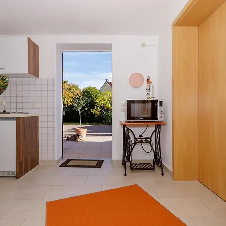 Kalle Fuer 2 Personen Mit Terrasse Apartmán *