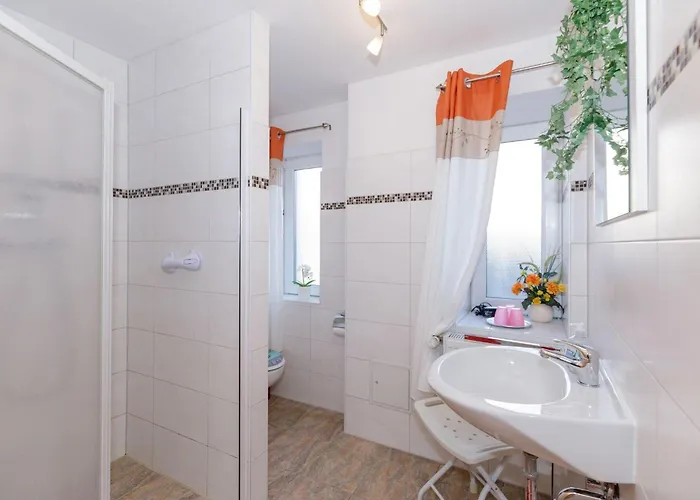 Kalle Fuer 2 Personen Mit Terrasse Appartement Ostseebad Kühlungsborn